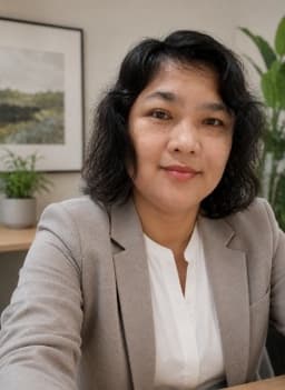 Elma Theresia, S.H.